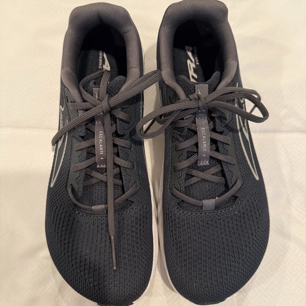 Altra Women's Escalante 4 Running Shoes, Size 8 Black